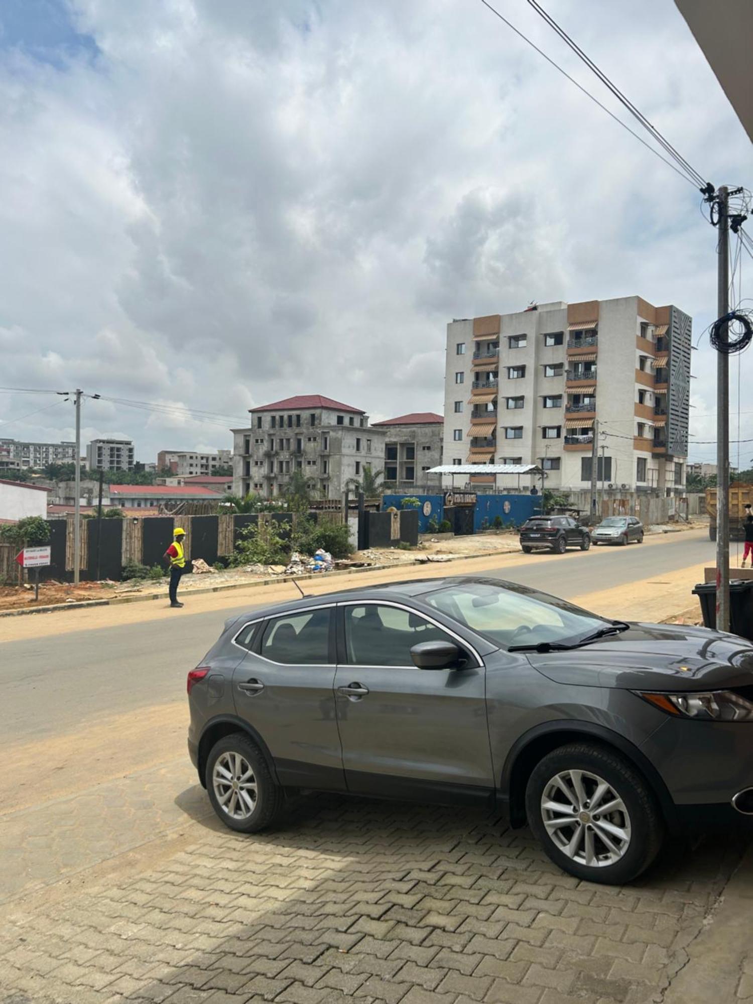 Appart Neuf Et Lumineux A 2 Pas D'Angre Chu Abidjan Exterior foto